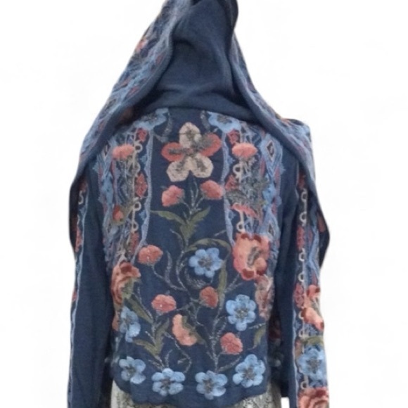 Johnny Was metallic thread Syelles Embroidered
Hoodie Jacket Indigo NWT RARE - Picture 8 of 16